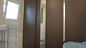 Villa | Bathroom - Luxurious Villa in Oupia With Private Swimming Pool (Oupia)