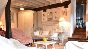 Unclassified image, 2 of 16, button - Charming Gite in France for a Private Getaway (Mezy-Moulins)