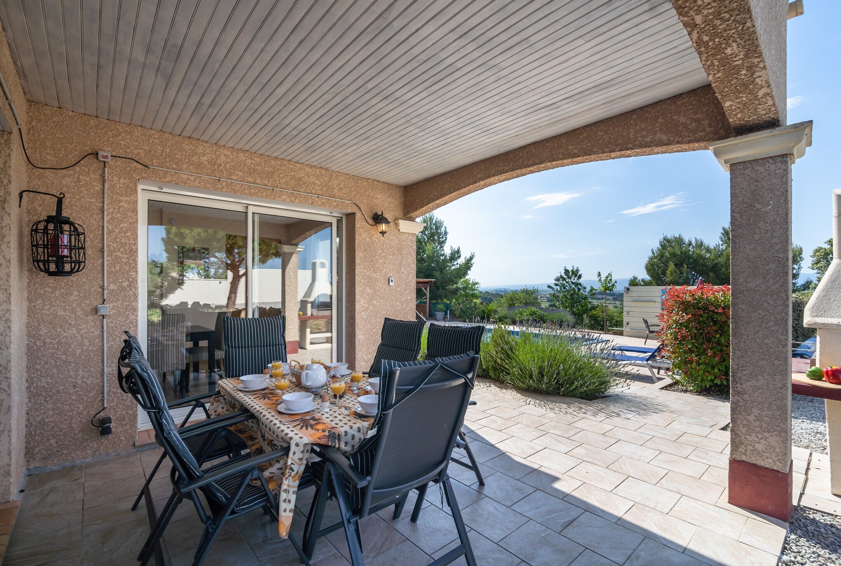 Villa | Balcony