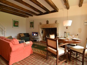 Living room - Loire Countryside Escape Near Castles (Saint-Jean-de-Sauves)