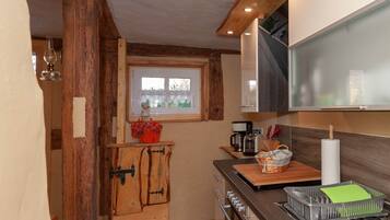 House | Dapur peribadi | Dapur, cerek elektrik