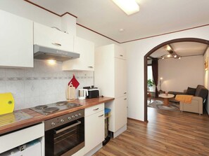 บ้านพัก | ครัวส่วนตัว | เก้  าอี้กินข้าวสำหรับเด็ก