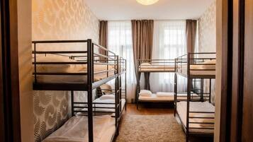 Gemeinsamer Schlafsaal, Gemischter Schlafsaal (Avocado, 8 beds) | Kostenloses WLAN