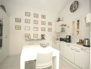 Biệt thự | Bếp riêng