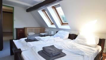 House | 4 bedrooms, individually furnished