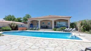 Pool - Spacious Villa With Studio and Private Olive Grove in the Beautiful Aigne (Aigne)