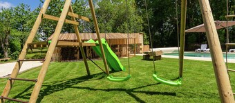 Large Farmhouse With Private Garden