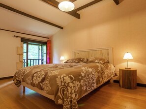 House | Room amenity - Large Farmhouse With Private Garden (Nantheuil)