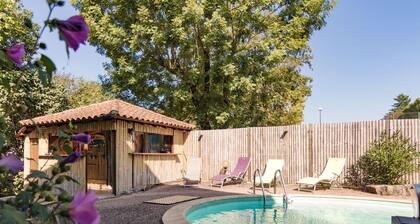 Lush Mansion in Lacapelle-marival With Jacuzzi