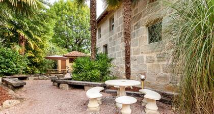 Lush Mansion in Lacapelle-marival With Jacuzzi