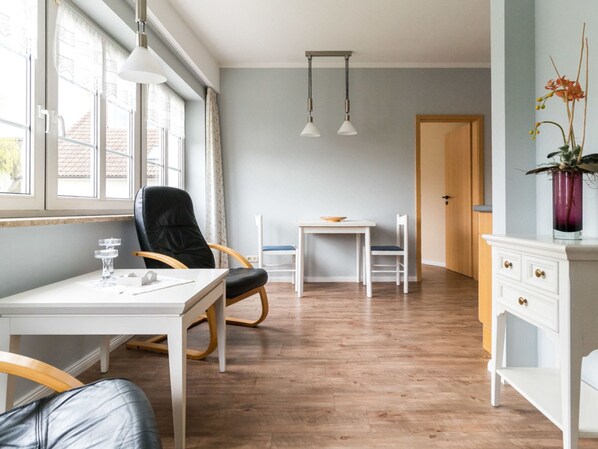 Apartment | Living room - Classy Apartment in Wohlenberg near Sea (Kluetz)