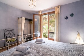 Villa - Charming French Villa With Pool (Cebazan)