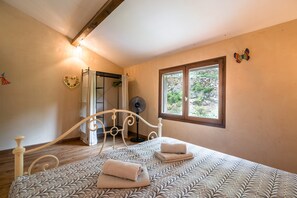 Villa - Charming French Villa With Pool (Cebazan)