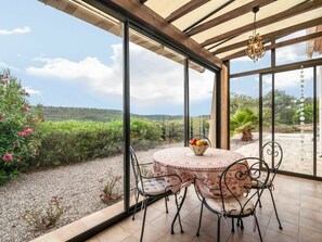 Villa | Balcony - Charming French Villa With Pool (Cebazan)