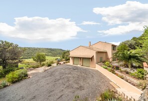 Exterior - Charming French Villa With Pool (Cebazan)