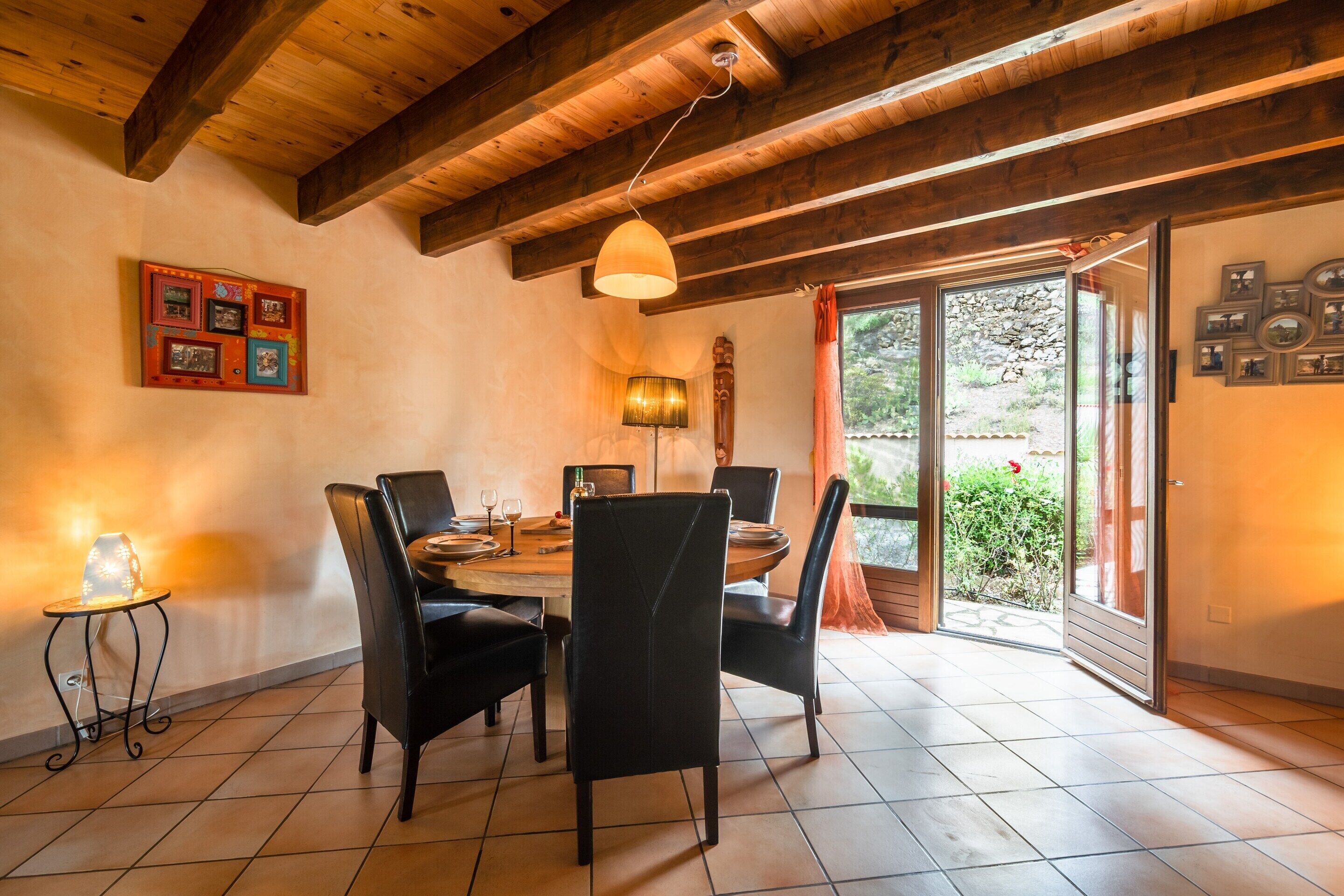 Villa | Dining