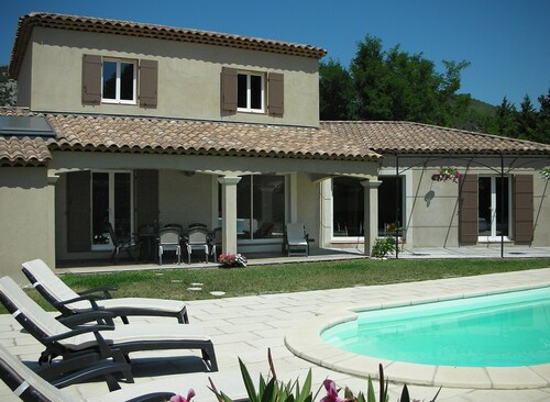 Spacious Villa With Pool