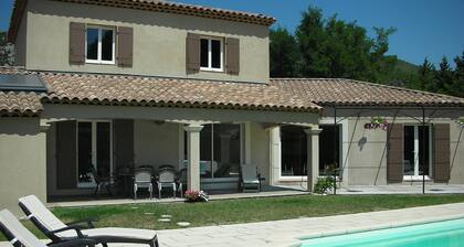 Spacious Villa With Pool
