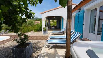 Villa | Balcony