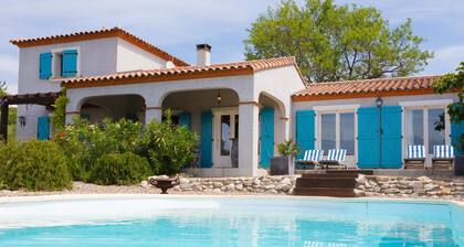 Stylish Family Villa in Felines