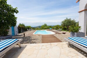 Villa | Pool | Indoor pool, outdoor pool - Stylish Family Villa in Felines (Boutenac)