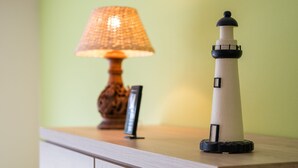 2 Schlafzimmer, individuell eingerichtet, Bettwäsche