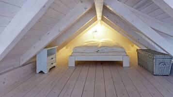 House | 3 bedrooms, individually furnished, bed sheets