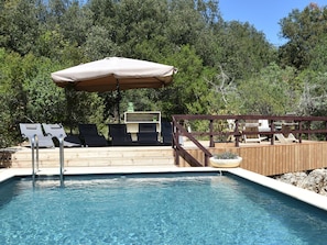 Balcony - Quaint Villa in Saint-andré-de-roquepertuis With Pool (Saint-Andre-de-Roquepertuis)