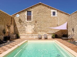 House | Exterior - Charming Holiday Home in Aquitaine With Swimming Pool (Champagne-et-Fontaine)