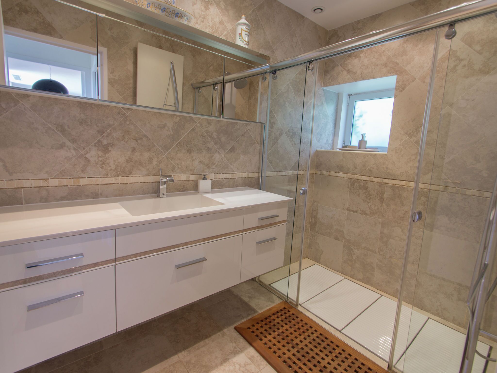 House | Bathroom | Bathtub