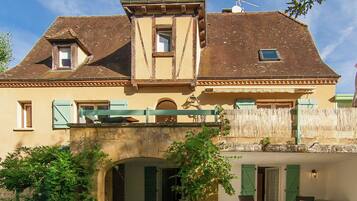 Villa | Exterior