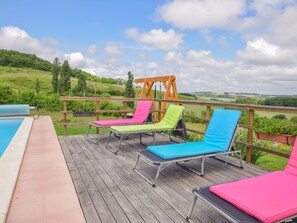 Outdoor pool - Spacious Villa With Large Terraces and Private Pool, set in Rural Surroundings (Castelmoron-sur-Lot)