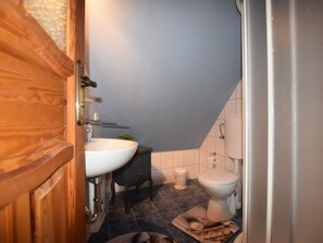 House | Bathroom | Towels