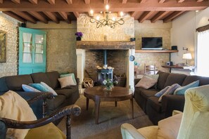 House | Living room - Holiday Home in Dordogne With Pool (Thenon)