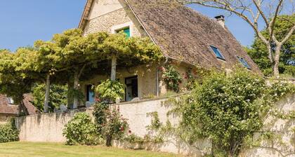 Holiday Home in Dordogne With Pool