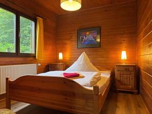 2 bedrooms, individually furnished, bed sheets
