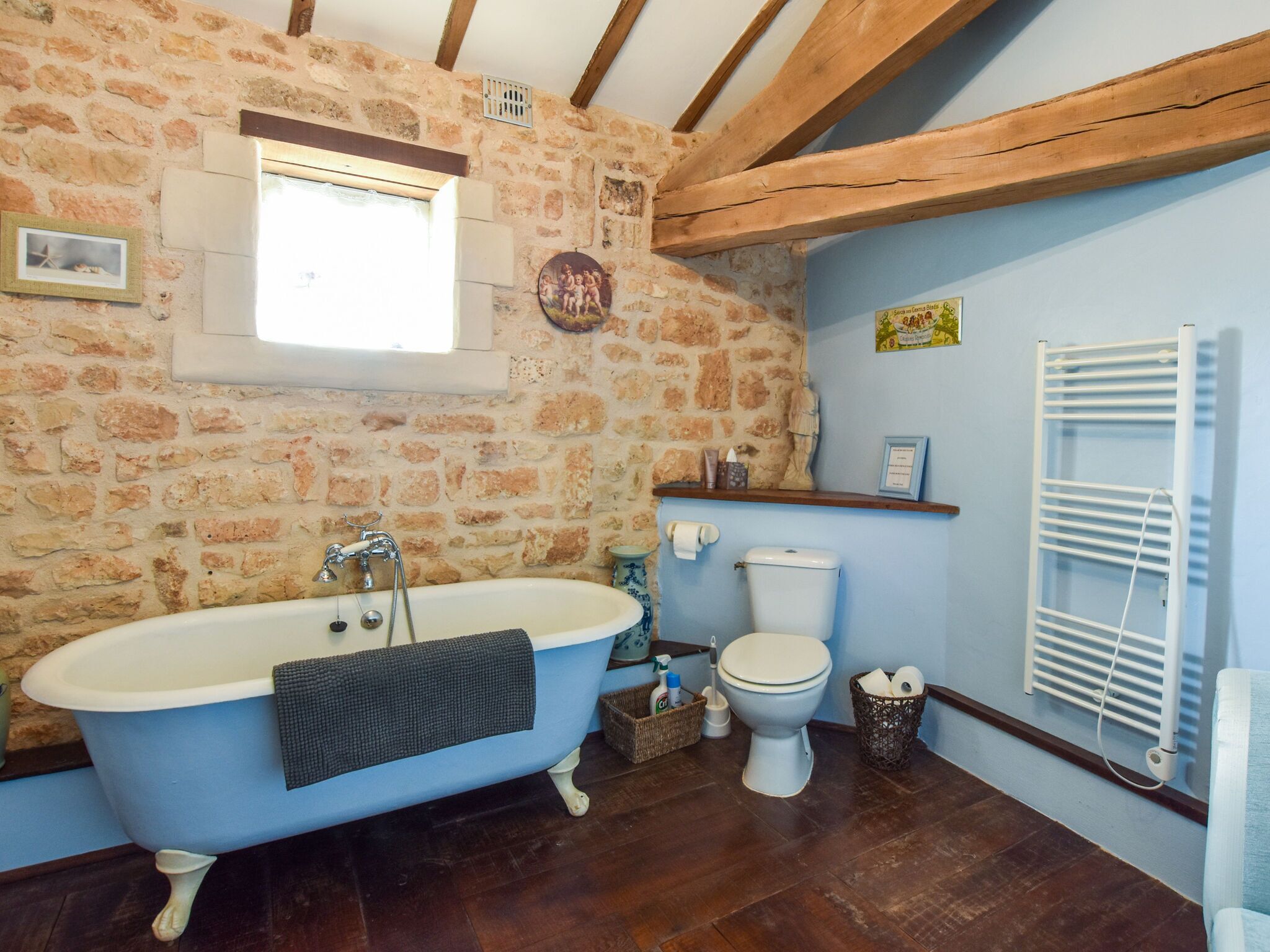House | Bathroom
