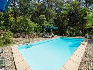 House | Kolam renang