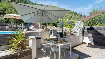 Villa | Balcony