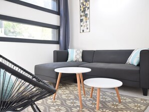 Villa | Living room - Elegant Villa With Private Pool (Les Vans)