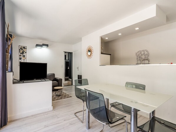 Dining - Elegant Villa With Private Pool (Les Vans)