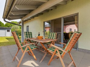House | Dining - Holiday Home in Zierow Near Baltic Sea Beach (Zierow)