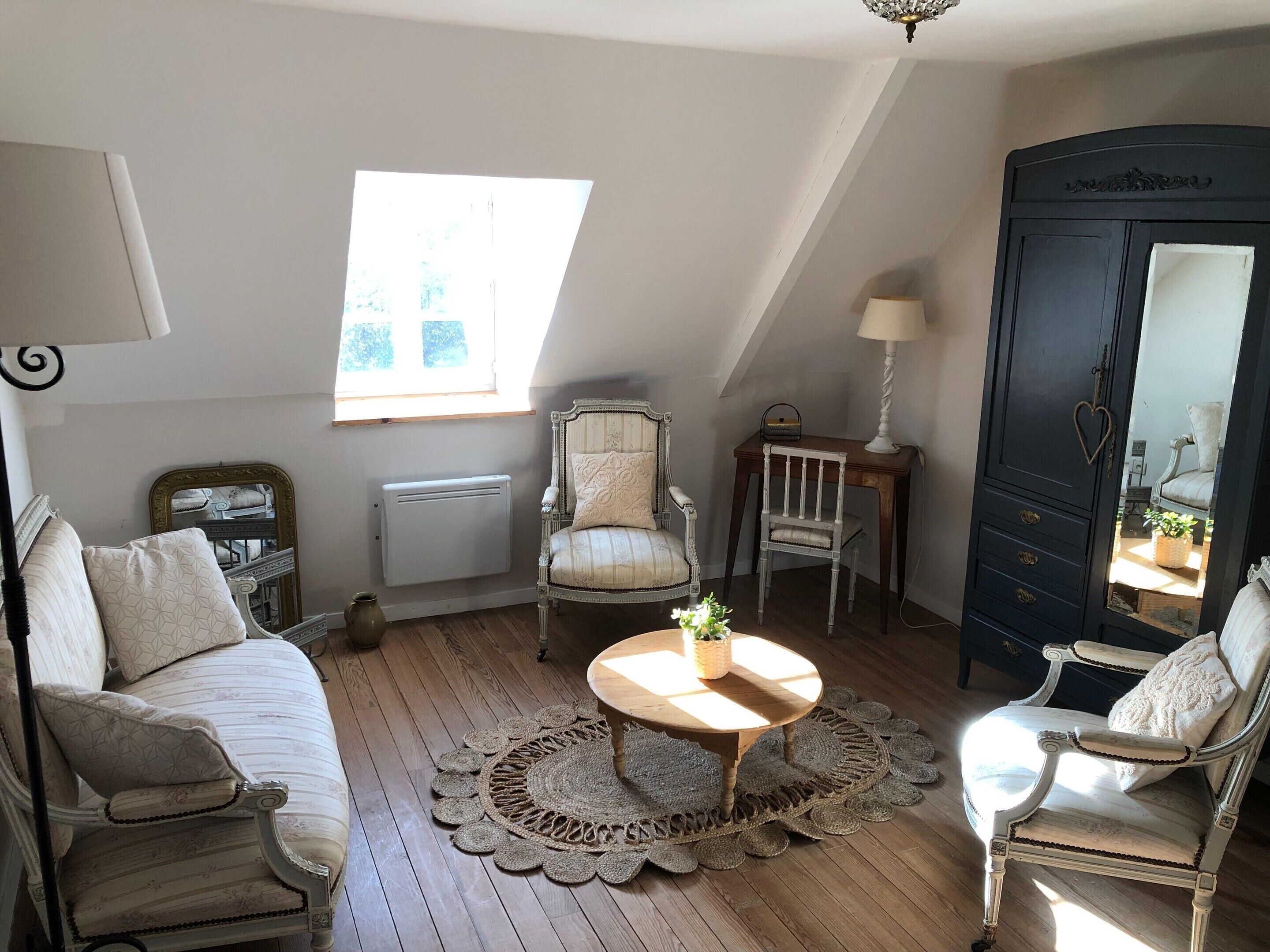 House | 2 bedrooms, individually furnished, bed sheets