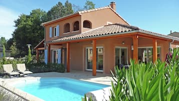 Villa | Exterior
