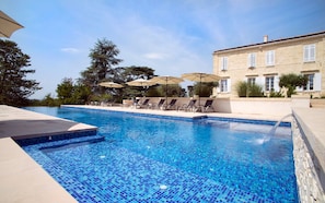 Pool - Château Gassies Gîte "Orangerie" (LATRESNE)