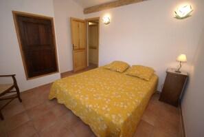 House | 3 bedrooms, individually furnished - Hilltop Stay Near Beaulieu (Beaulieu)