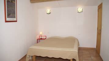 3 bedrooms, individually furnished