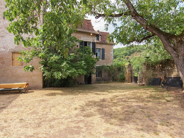 Exterior - Country House in Cenevieres by River Lot (Cenevieres)