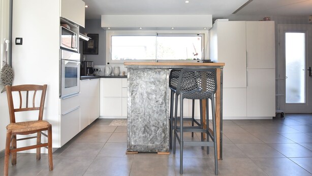 House | Private kitchen - Beautiful, Renovated Cottage With Garden 500 Meters From the Beach (Agon-Coutainville)