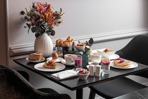 Daily buffet breakfast for a fee